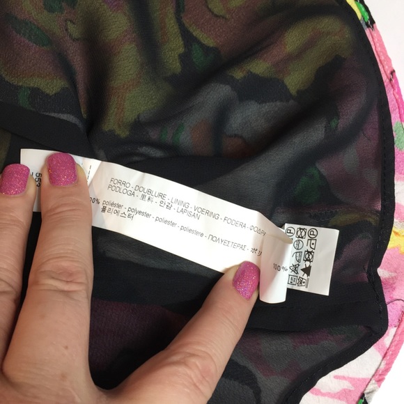 Zara Trafaluc Womens Dress Bright Spring Floral Skater Deep V-Neck Black Sz L - Picture 10 of 11